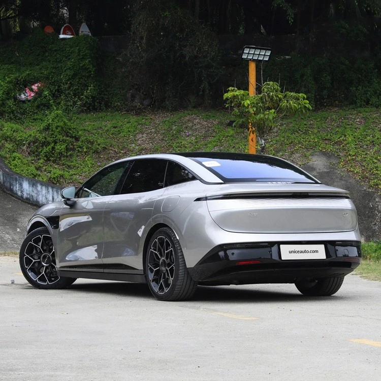Zeekr 007  rear-wheel-drive sedan